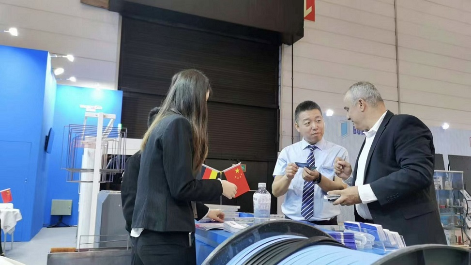 凯旋娱乐app